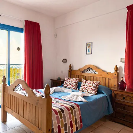 Villa Azzurro Holiday Villa Artemis By Sanders Peyia